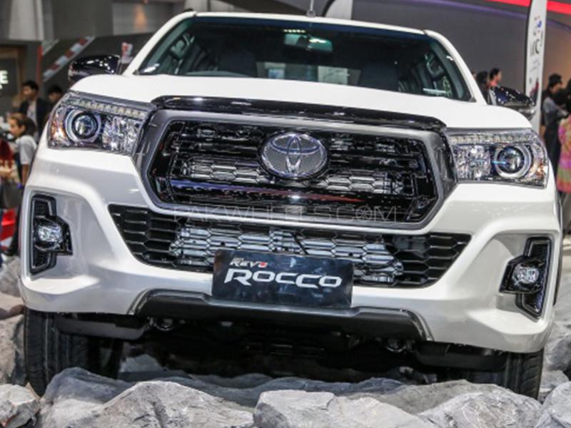 Toyota Hilux Led DRL Revo Rocco Fog Lamp Covers - 2016 - 2019 Toyota Hilux Led DRL Revo Rocco Fog Lamp Covers - 2016 - 2019 Image-4