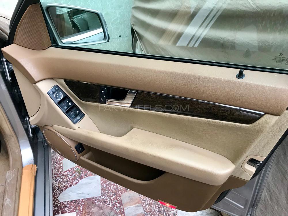 Mercedes Benz C Class 2007 for Sale in Peshawar Mercedes Benz C Class 2007 for Sale in Peshawar Image-12