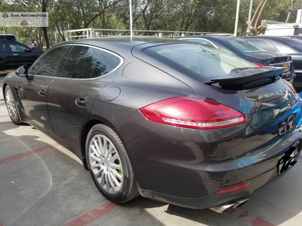 Porsche Panamera 2014 for Sale in Karachi Porsche Panamera 2014 for Sale in Karachi Image-2