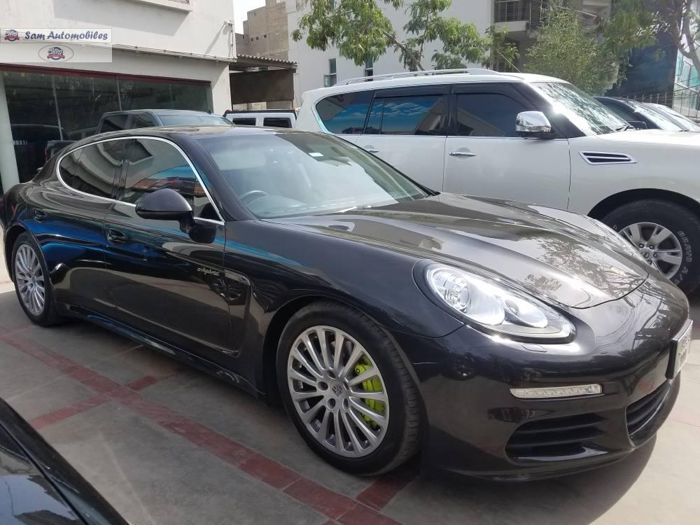 Porsche Panamera 2014 for Sale in Karachi Porsche Panamera 2014 for Sale in Karachi Image-4