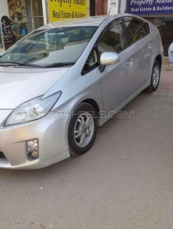 Toyota Prius 2011 for Sale in Taxila Image-1