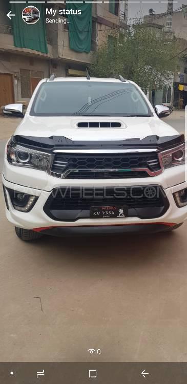 Toyota Hilux 2017 for Sale in Sahiwal Image-1