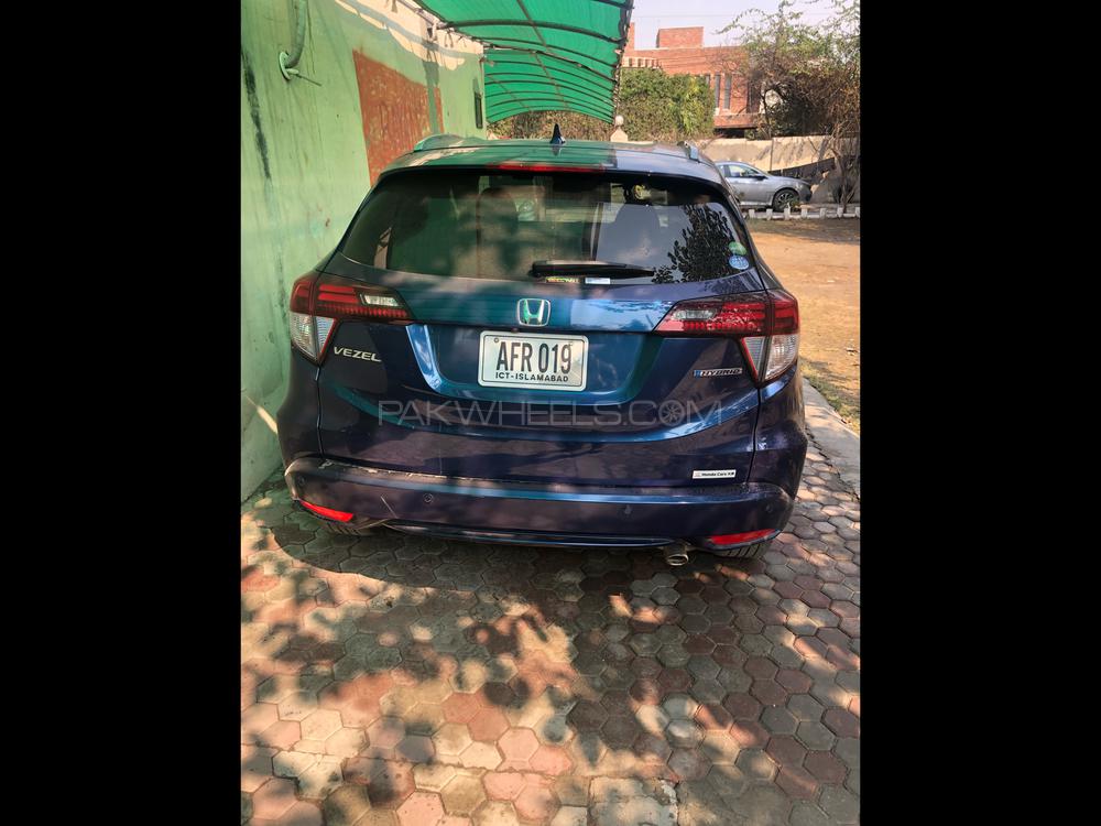 Honda Vezel 2014 for Sale in Faisalabad Honda Vezel 2014 for Sale in Faisalabad Image-13