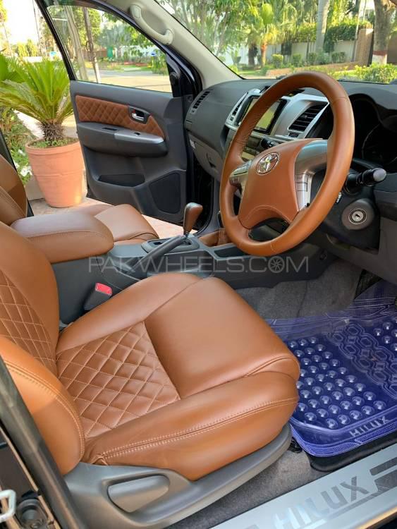 Toyota Hilux 2013 for Sale in Jhelum Toyota Hilux 2013 for Sale in Jhelum Image-10