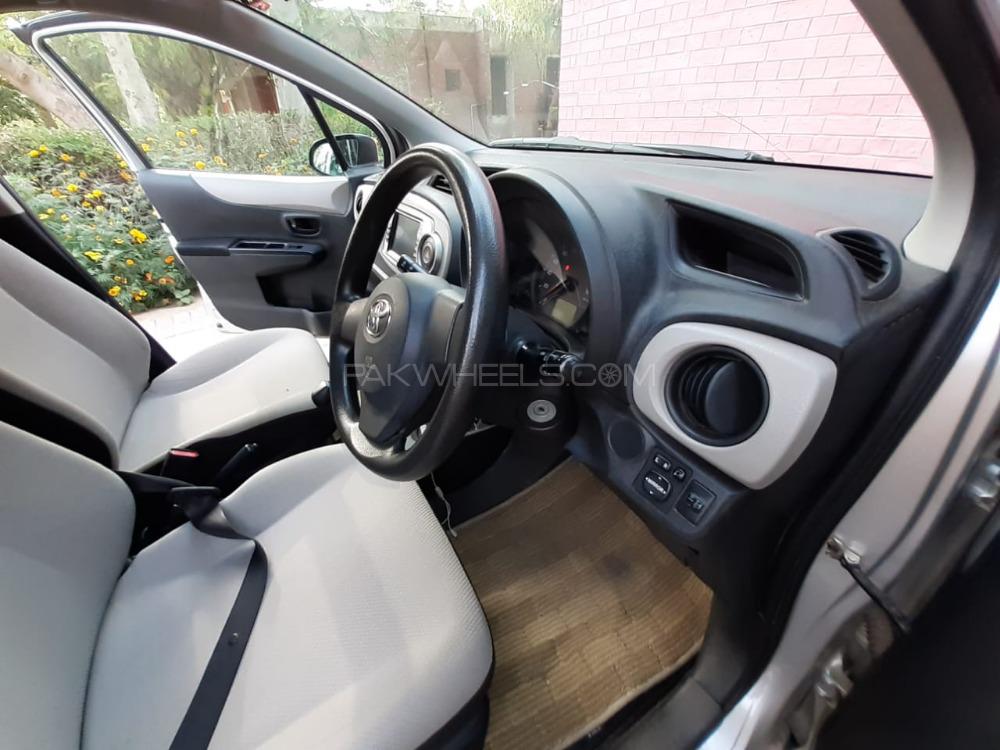 Toyota Vitz 2011 for Sale in D.G.Khan Toyota Vitz 2011 for Sale in D.G.Khan Image-11