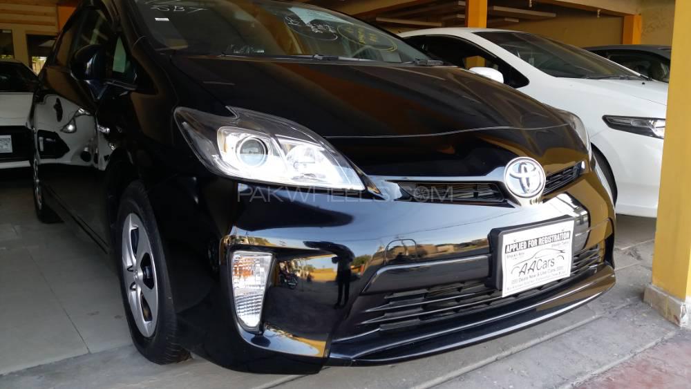 Toyota Prius 2015 for Sale in Multan Image-1