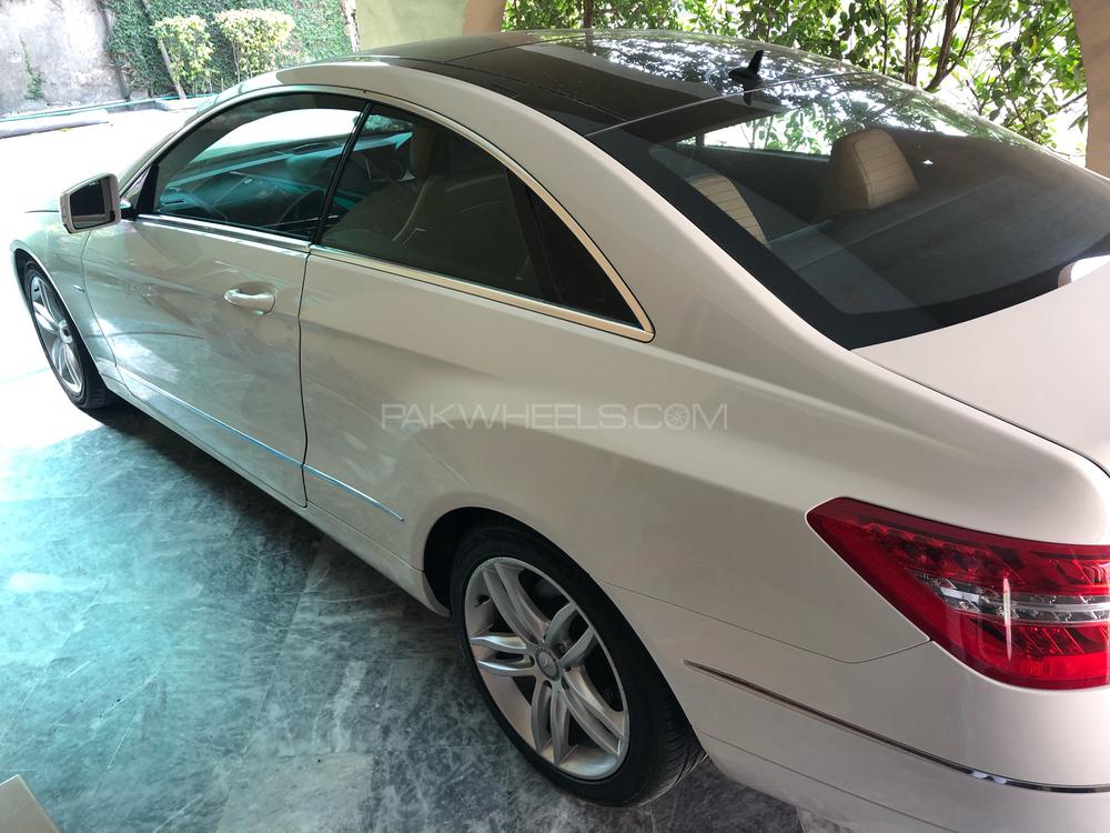 Mercedes Benz E Class Coupe 2012 for Sale in Lahore Image-1