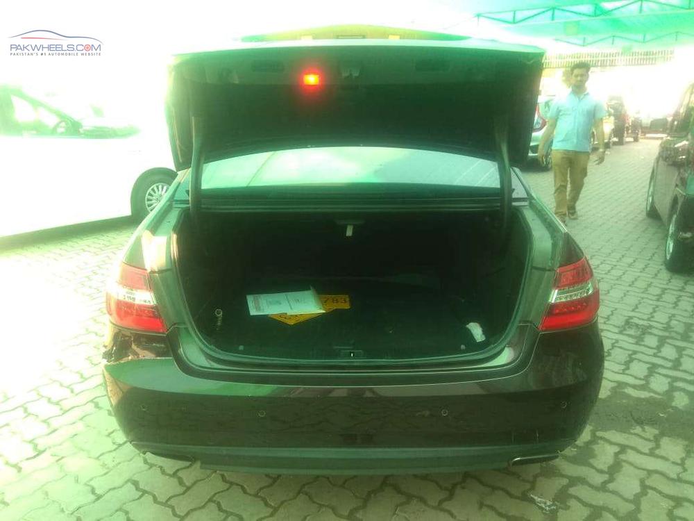 مرسڈیز بینز ای کلاس 2012 for Sale in لاہور مرسڈیز بینز ای کلاس 2012 for Sale in لاہور Image-18