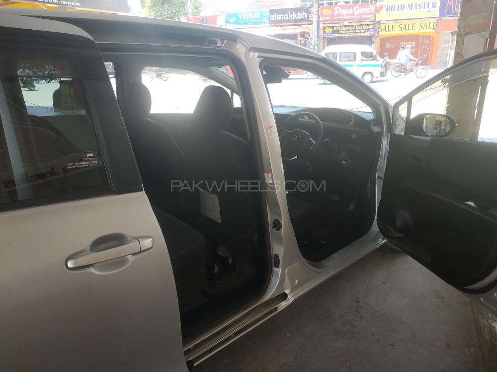 Toyota Sienta 2015 for Sale in Multan Toyota Sienta 2015 for Sale in Multan Image-7