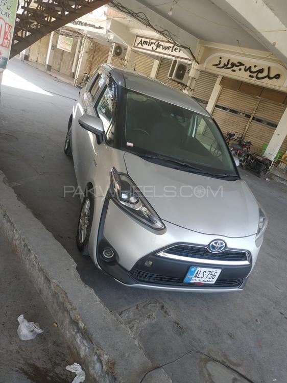 Toyota Sienta 2015 for Sale in Multan Toyota Sienta 2015 for Sale in Multan Image-12