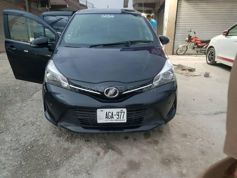 Toyota Vitz 2014 for Sale in Nowshera Image-1