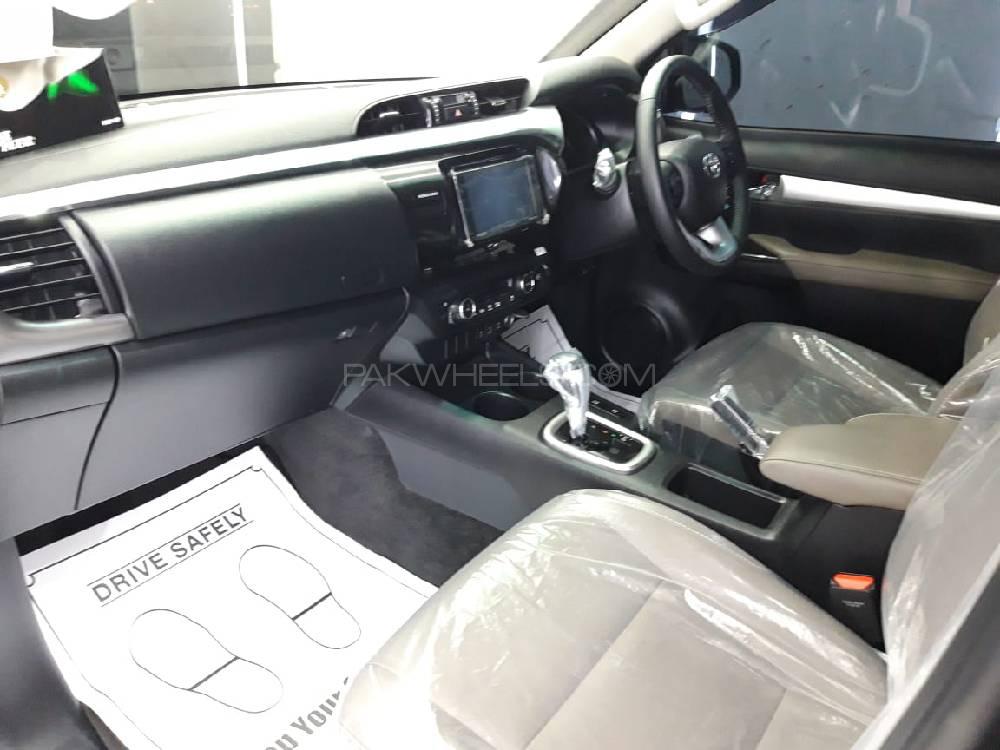 Toyota Hilux 2018 for Sale in Karachi Toyota Hilux 2018 for Sale in Karachi Image-12