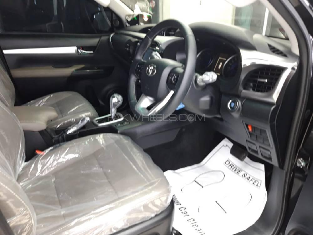Toyota Hilux 2018 for Sale in Karachi Toyota Hilux 2018 for Sale in Karachi Image-14