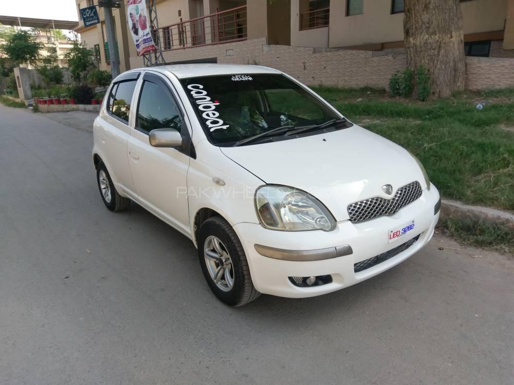 Toyota Vitz 2004 for Sale in Peshawar Image-1