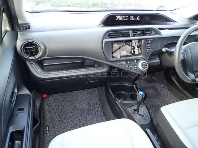 Toyota Aqua 2015 for Sale in Karachi Toyota Aqua 2015 for Sale in Karachi Image-4