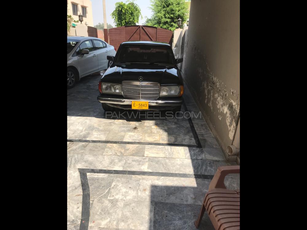 Mercedes Benz 200 D 1983 for Sale in Lahore Image-1