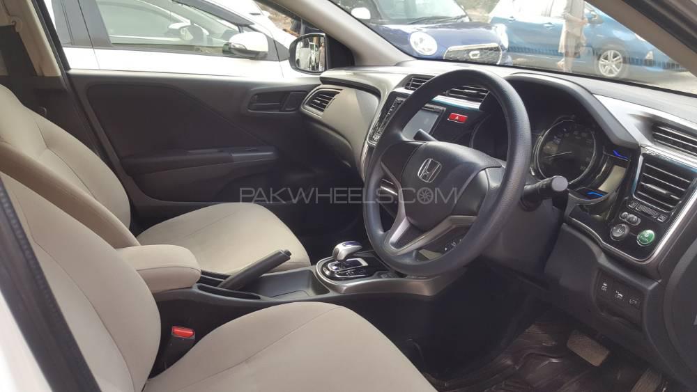 Honda Grace Hybrid 2015 for Sale in Islamabad Honda Grace Hybrid 2015 for Sale in Islamabad Image-8