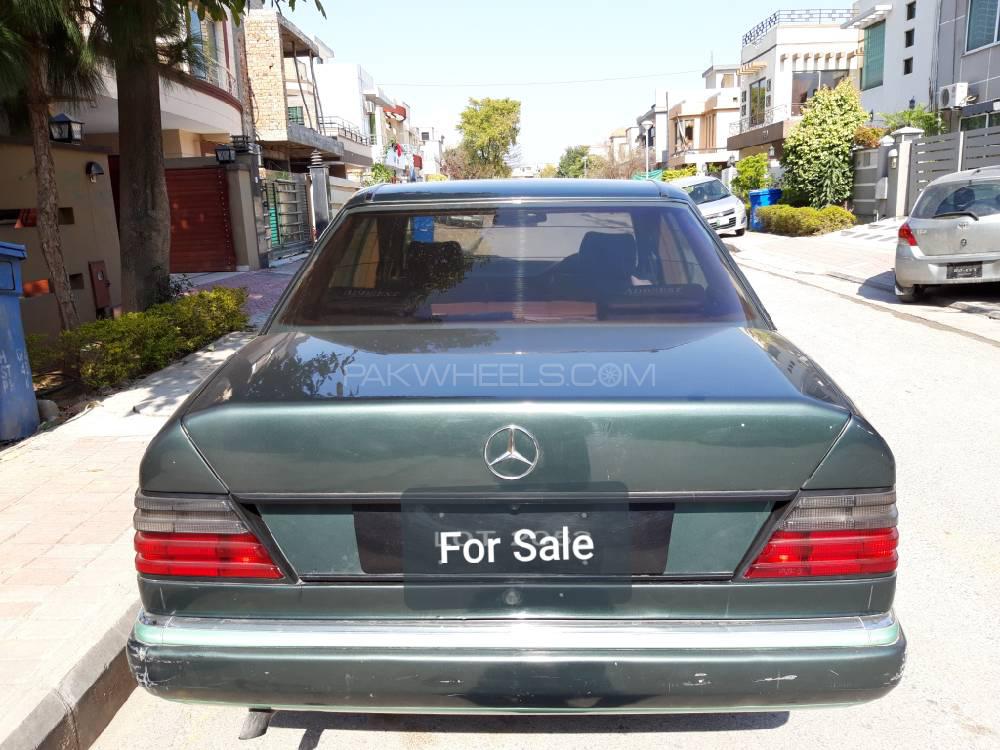 Mercedes Benz 200 D 1993 for Sale in Islamabad Image-1