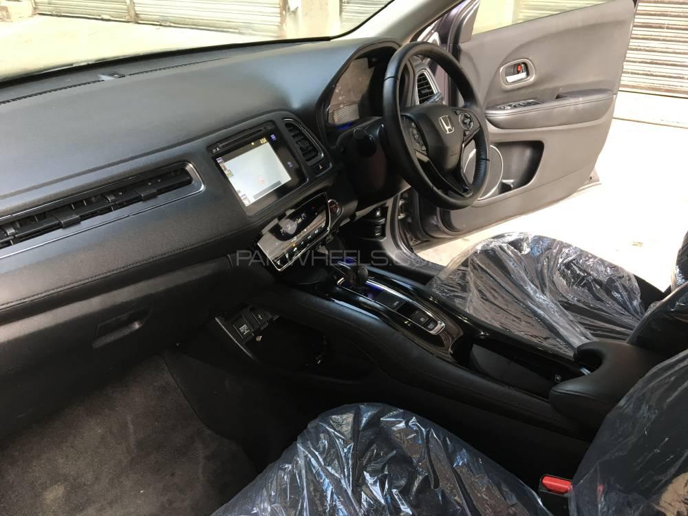 Honda Vezel 2016 for Sale in Lahore Honda Vezel 2016 for Sale in Lahore Image-5