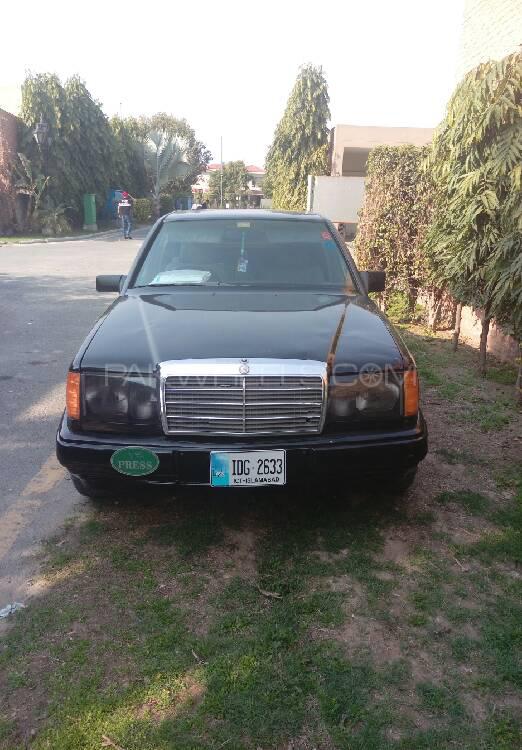 Mercedes Benz E Class 1989 for Sale in Lahore Image-1