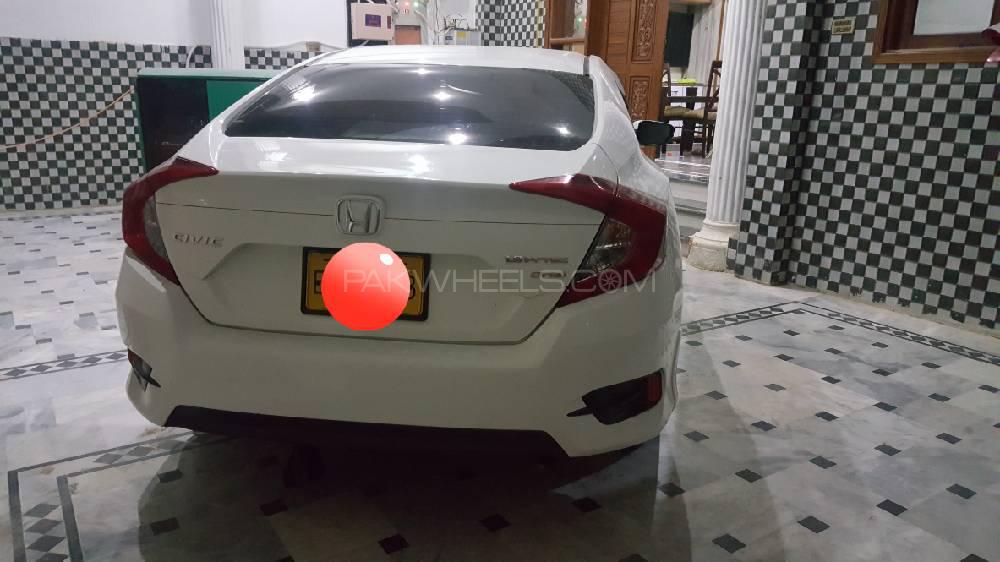 Honda Civic 2017 for Sale in Hyderabad Honda Civic 2017 for Sale in Hyderabad Image-8