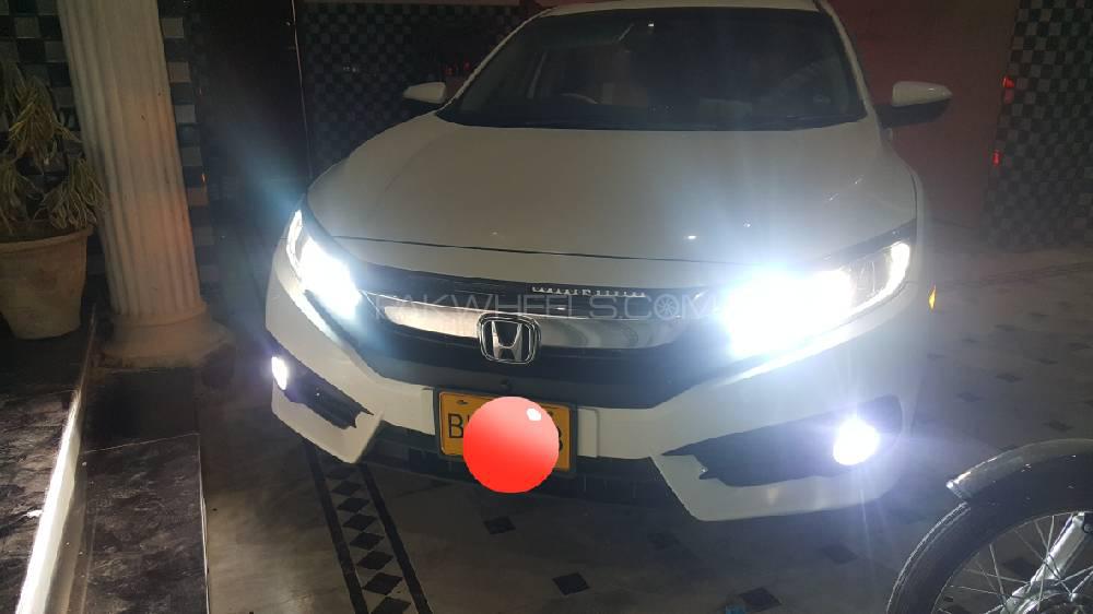 Honda Civic 2017 for Sale in Hyderabad Honda Civic 2017 for Sale in Hyderabad Image-11