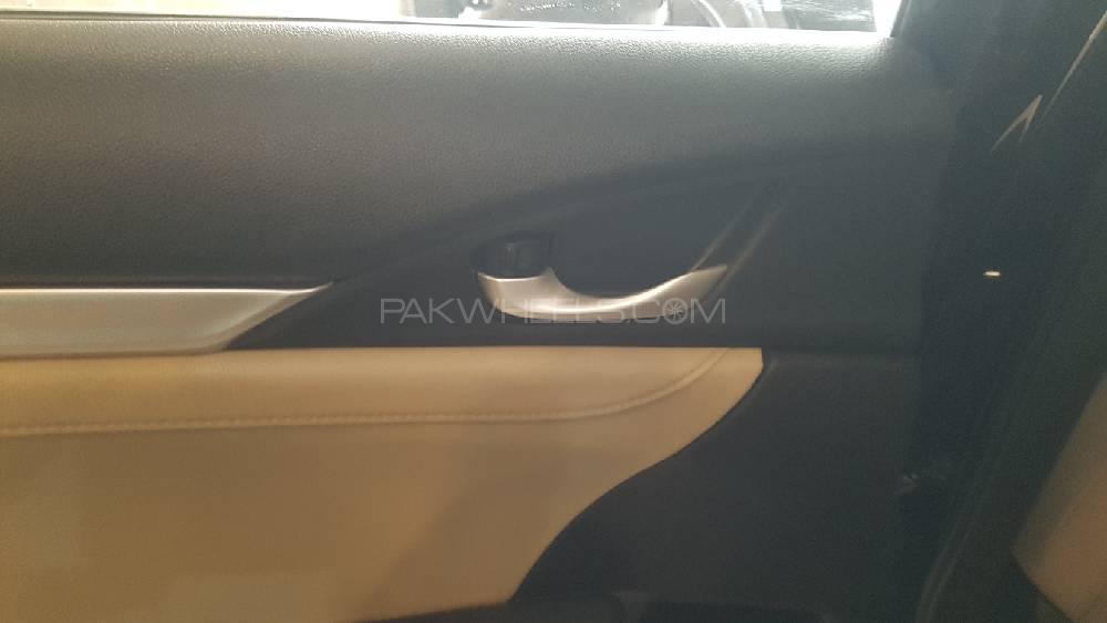 Honda Civic 2018 for Sale in Lahore Honda Civic 2018 for Sale in Lahore Image-12