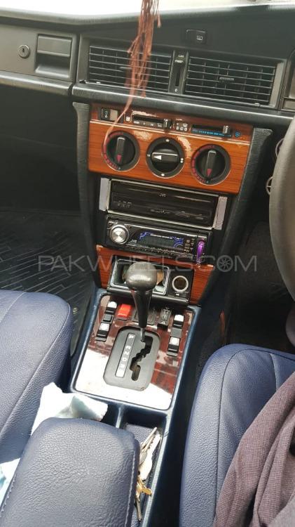 Mercedes Benz D Series 1988 for Sale in Taxila Mercedes Benz D Series 1988 for Sale in Taxila Image-2