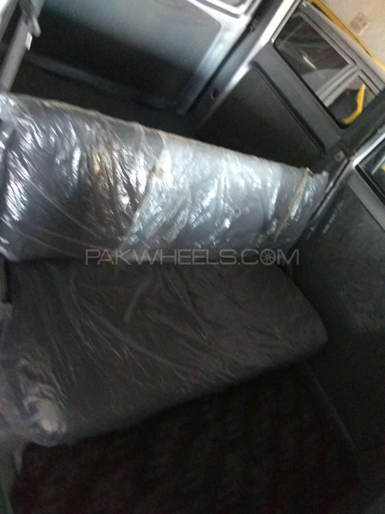 Nissan Clipper 2010 for Sale in Peshawar Nissan Clipper 2010 for Sale in Peshawar Image-3