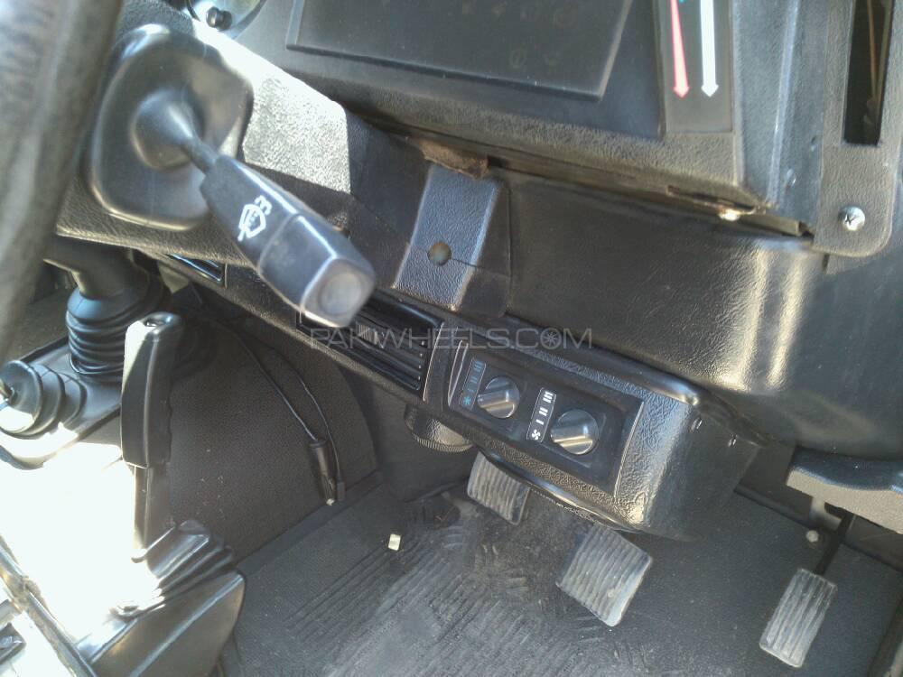 Land Rover Defender 2006 for Sale in Islamabad Land Rover Defender 2006 for Sale in Islamabad Image-15