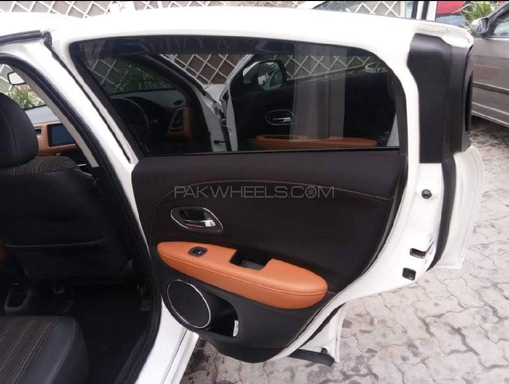 Honda Vezel 2015 for Sale in Kharian Honda Vezel 2015 for Sale in Kharian Image-9