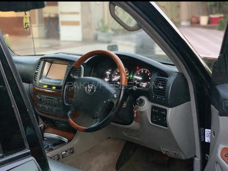 Toyota Land Cruiser 2006 for Sale in Mansehra Toyota Land Cruiser 2006 for Sale in Mansehra Image-9