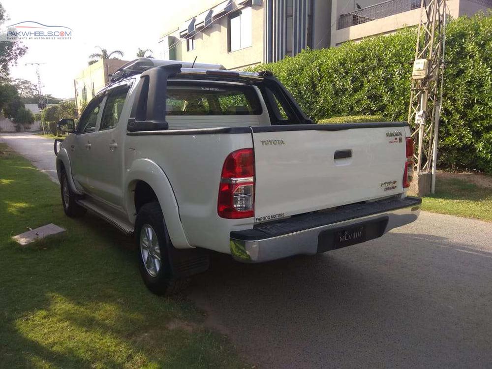 Toyota Hilux 2014 for Sale in Lahore Toyota Hilux 2014 for Sale in Lahore Image-5