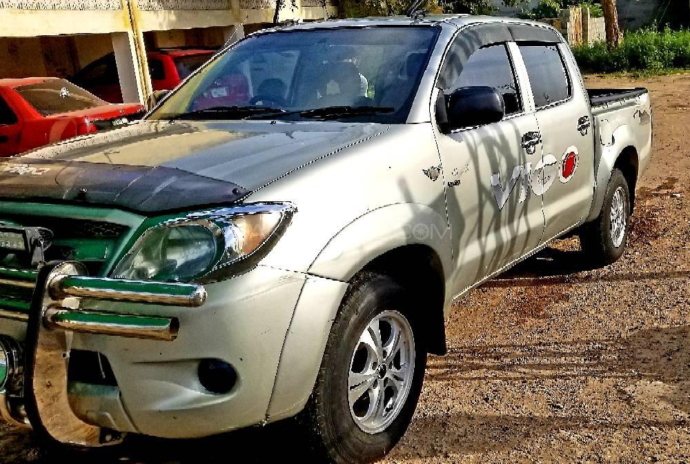 Toyota Hilux 2008 for Sale in Fateh Jang Toyota Hilux 2008 for Sale in Fateh Jang Image-3
