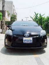 Slide_toyota-prius-s-touring-selection-my-coorde-1-8-2011-30339778
