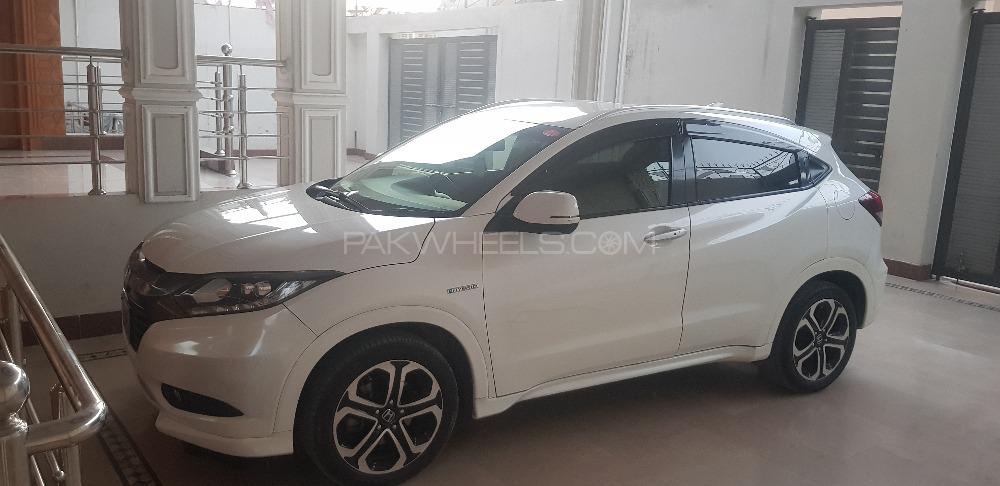 Honda Vezel 2015 for Sale in Peshawar Honda Vezel 2015 for Sale in Peshawar Image-3