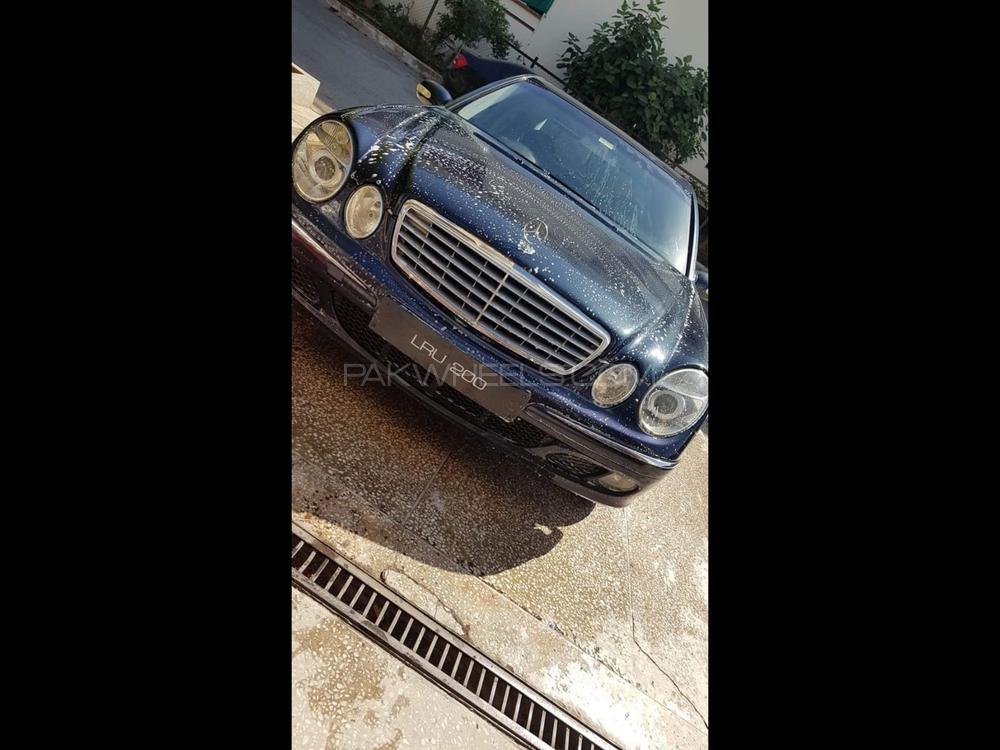 Mercedes Benz E Class 2003 for Sale in Islamabad Image-1