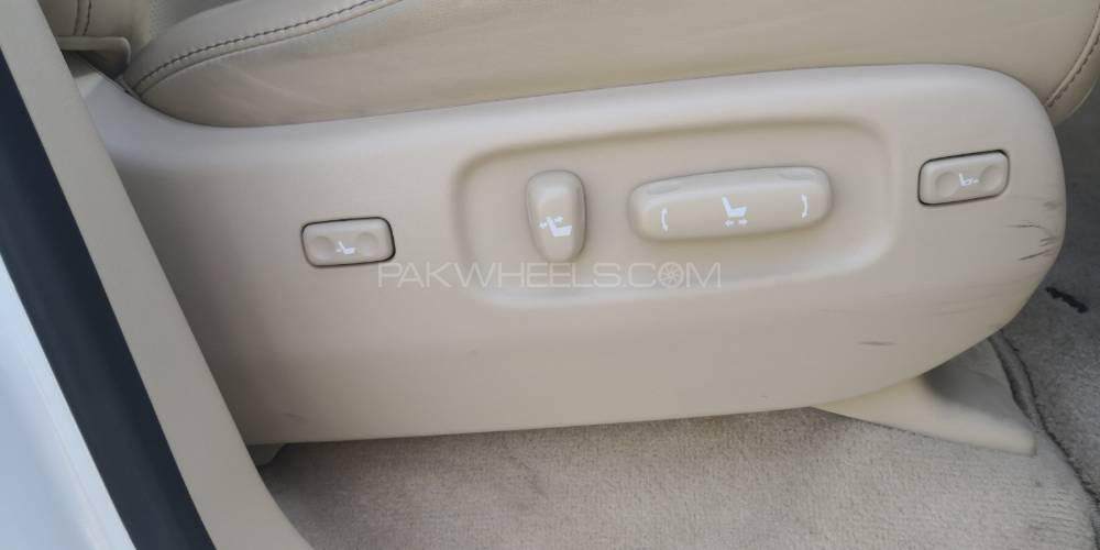 Toyota Land Cruiser 2016 for Sale in Lahore Toyota Land Cruiser 2016 for Sale in Lahore Image-12