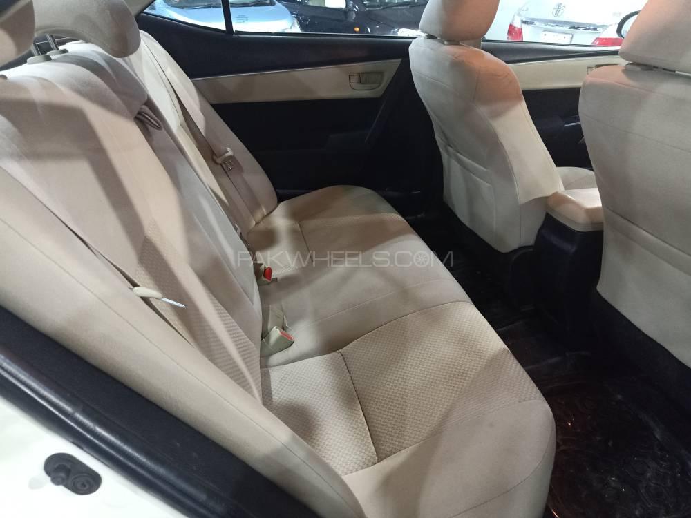 Toyota Corolla 2015 for Sale in Peshawar Toyota Corolla 2015 for Sale in Peshawar Image-6