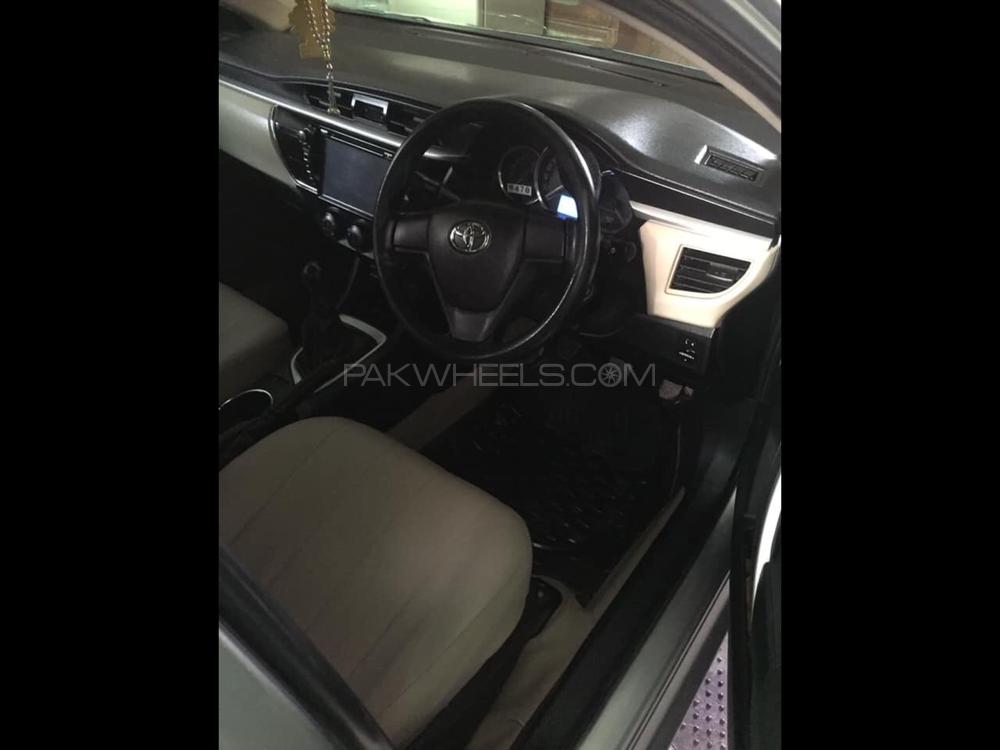 Toyota Corolla 2015 for Sale in Peshawar Toyota Corolla 2015 for Sale in Peshawar Image-2