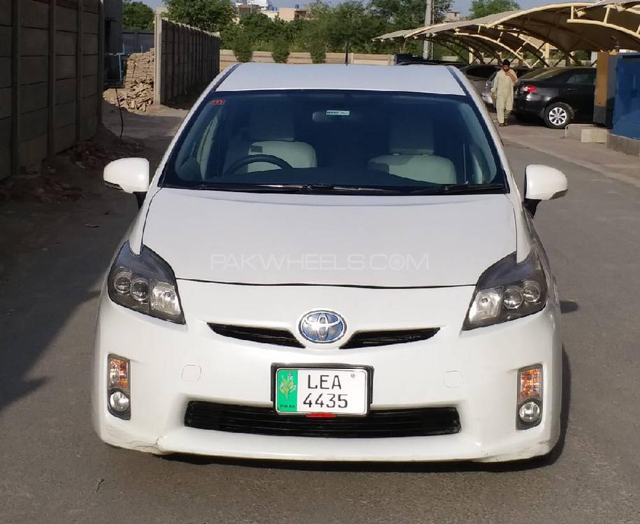 Toyota Prius 2011 for Sale in Lahore Toyota Prius 2011 for Sale in Lahore Image-14