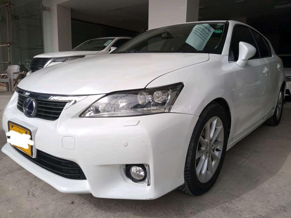 Lexus CT200h 2015 for Sale in Karachi Image-1