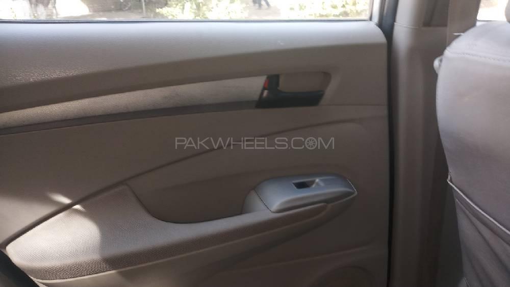 Honda City 2013 for Sale in Attock Honda City 2013 for Sale in Attock Image-4
