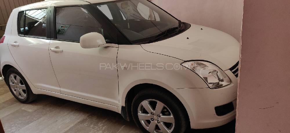 Suzuki Swift 2016 for Sale in Multan Image-1