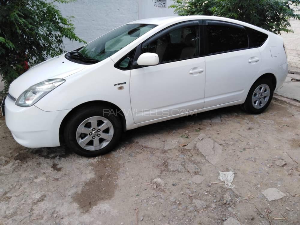Toyota Prius 2006 for Sale in Islamabad Image-1
