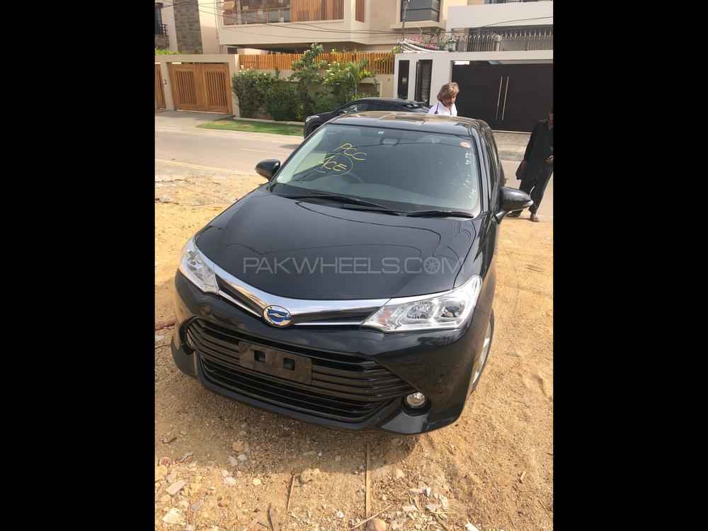 Toyota Corolla Fielder 2016 for Sale in Karachi Image-1