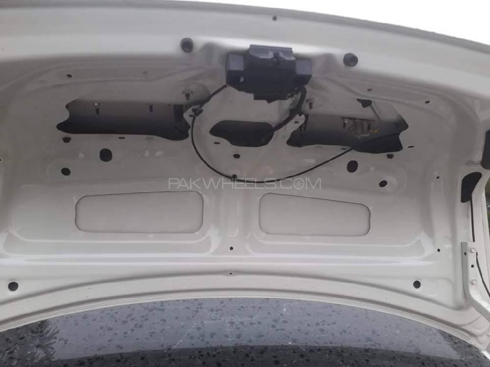 Toyota Corolla 2011 for Sale in Lahore Toyota Corolla 2011 for Sale in Lahore Image-4