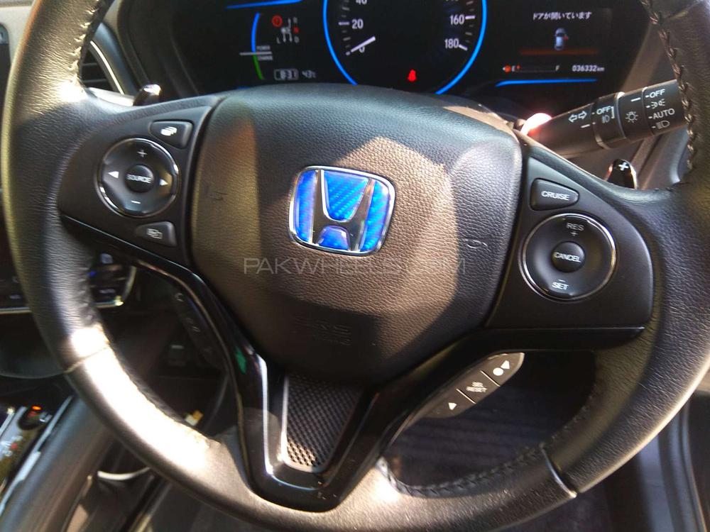 Honda Vezel 2014 for Sale in Lahore Honda Vezel 2014 for Sale in Lahore Image-6