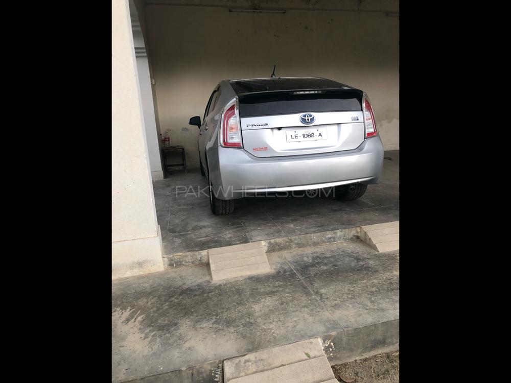 Toyota Prius 2012 for Sale in Peshawar Toyota Prius 2012 for Sale in Peshawar Image-6