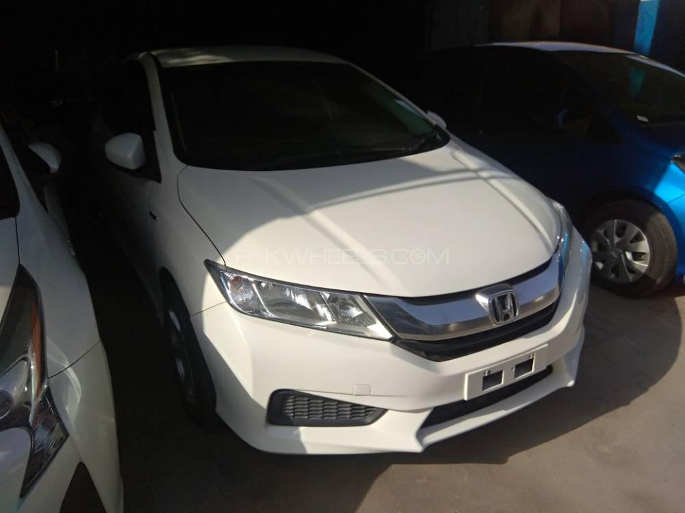 Honda Grace Hybrid 2015 for Sale in Bahawalpur Honda Grace Hybrid 2015 for Sale in Bahawalpur Image-3